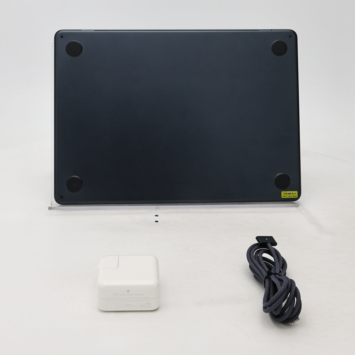 95新 Apple MacBook Air 22年 13寸 M2（8+8核） 8G RAM 256G SSD 午夜色