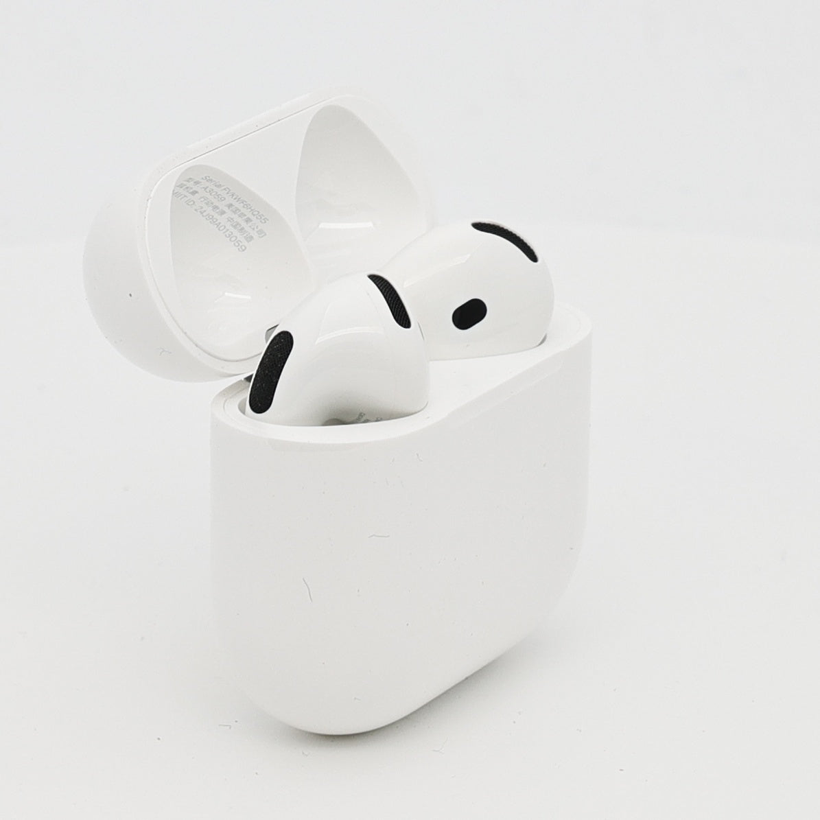 99新 Apple AirPods 4 (支持主動降噪) 白色