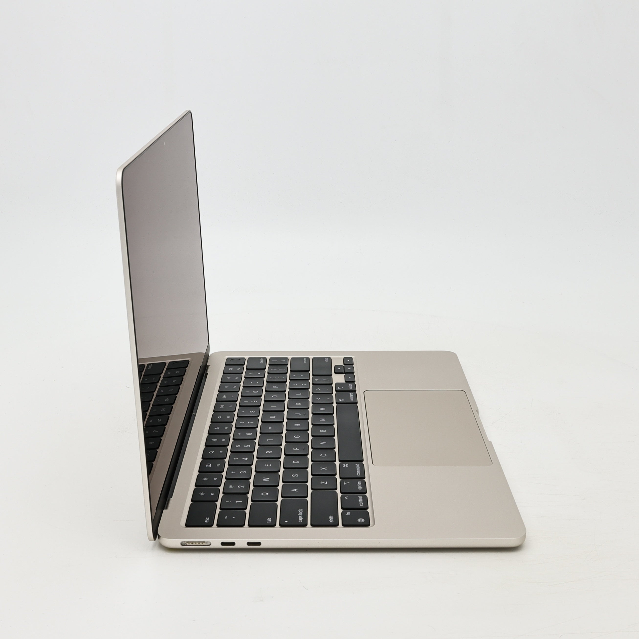 95新 Apple MacBook Air 22年 13寸 M2（8+10核） 8G RAM 512G SSD 星光色