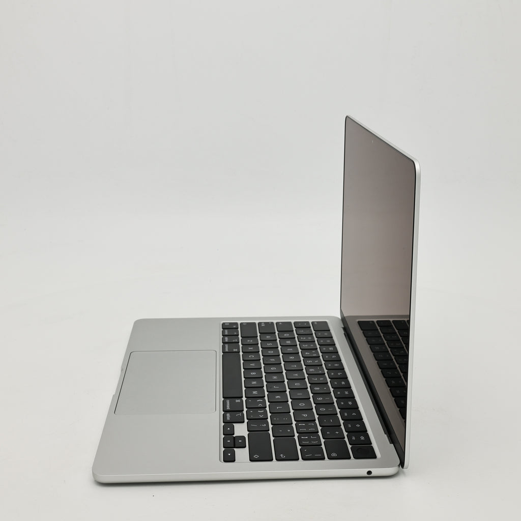 95新 Apple MacBook Air 22年 13寸 M2（8+8核） 8G RAM 256G SSD 銀色