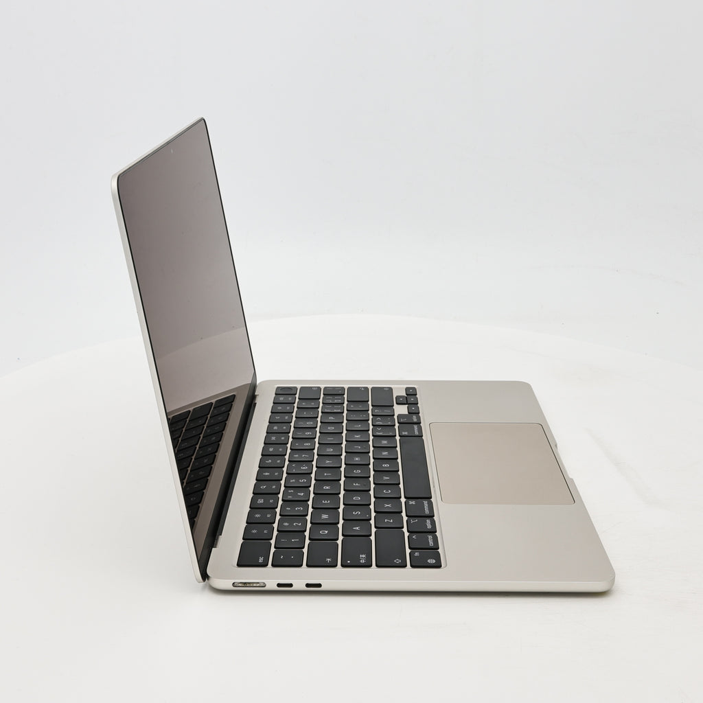 95新 Apple MacBook Air 22年 13寸 M2（8+8核） 8G RAM 256G SSD 星光色