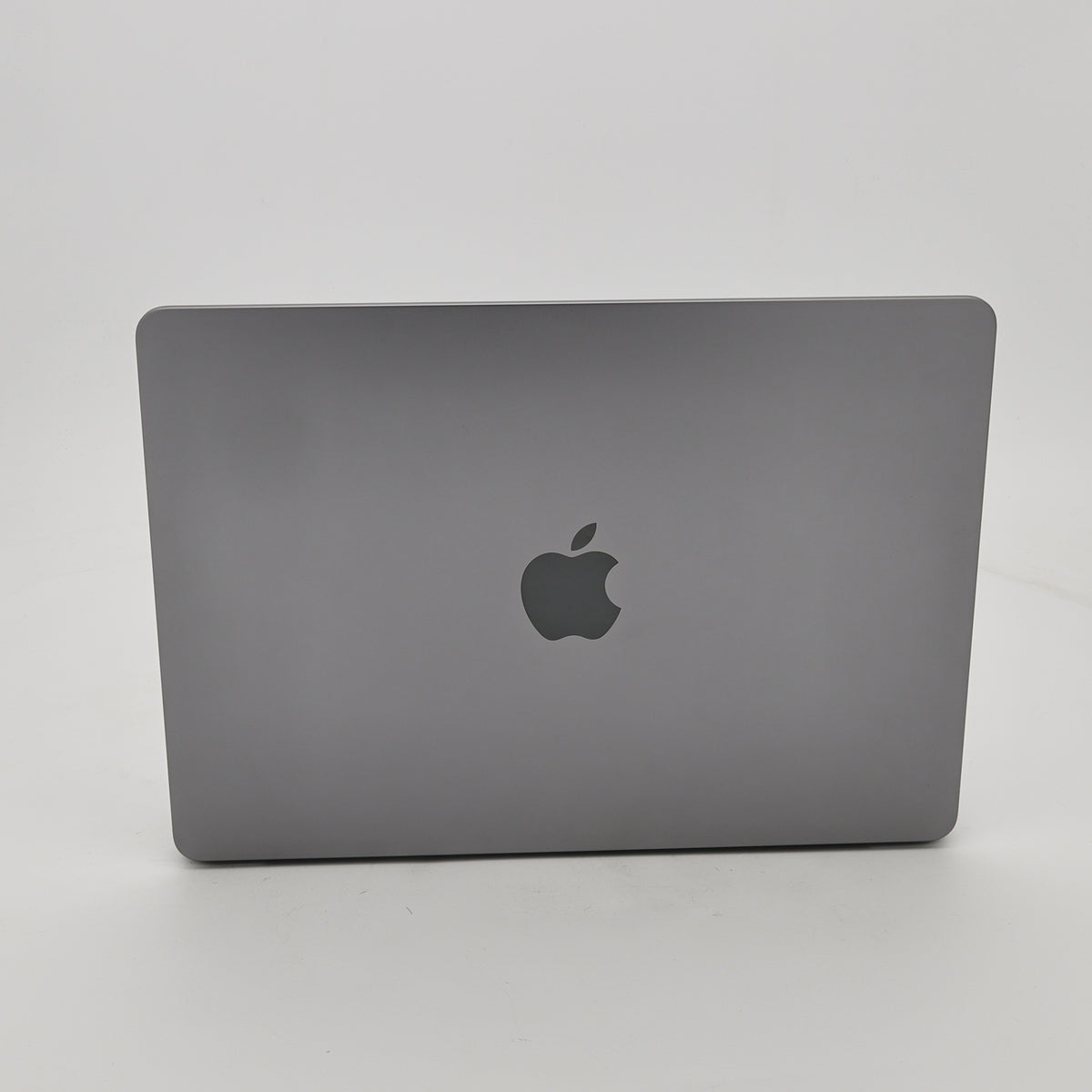 95新 Apple MacBook Air 22年 13寸 M2（8+8核） 8G RAM 256G SSD 深空灰色