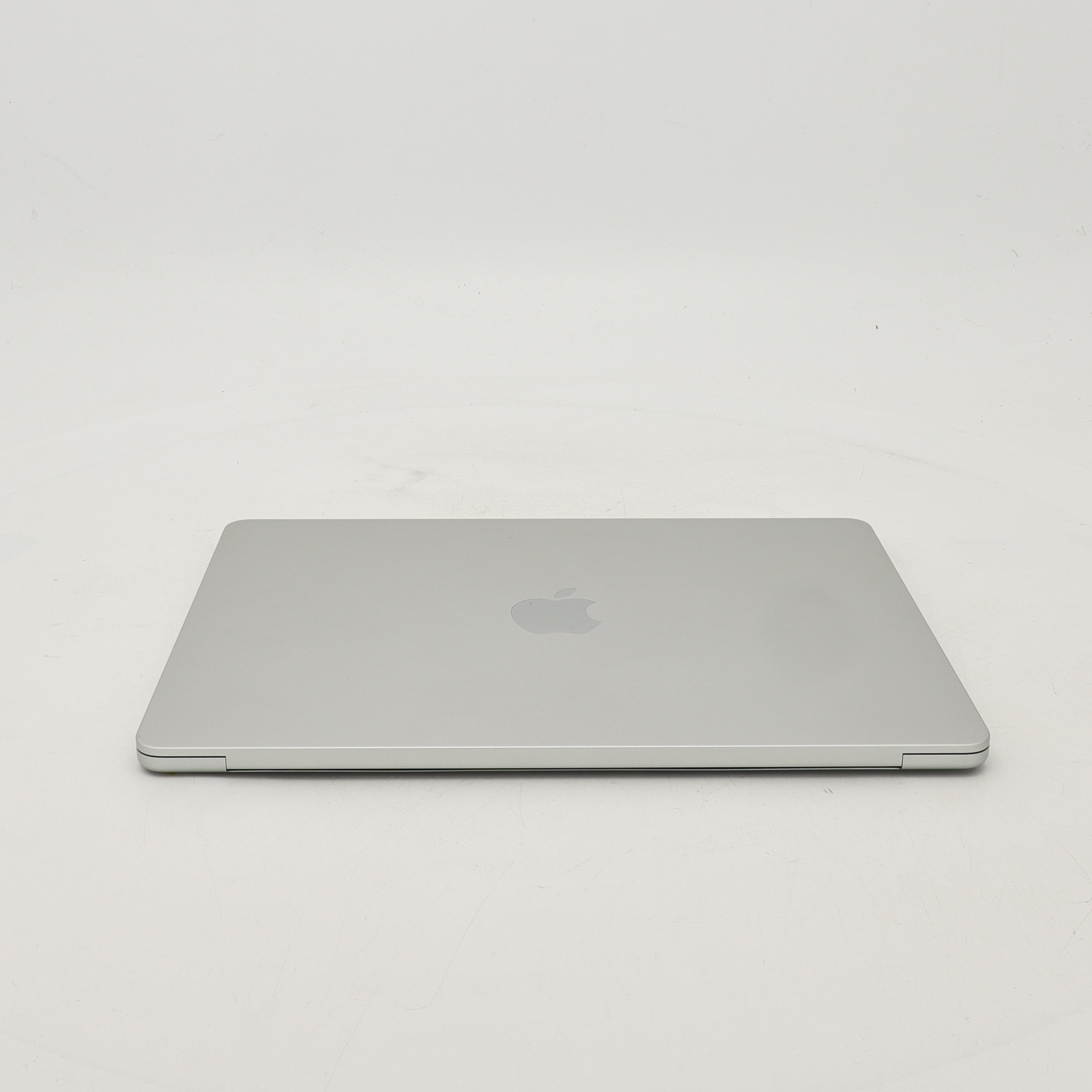 99新 Apple MacBook Air 22年 13寸 M2（8+8核） 16G RAM 256G SSD 銀色