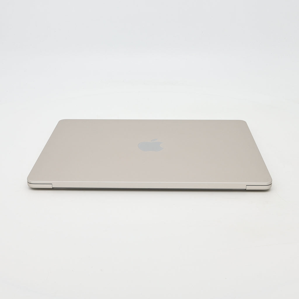 95新 Apple MacBook Air 22年 13寸 M2（8+8核） 8G RAM 256G SSD 星光色