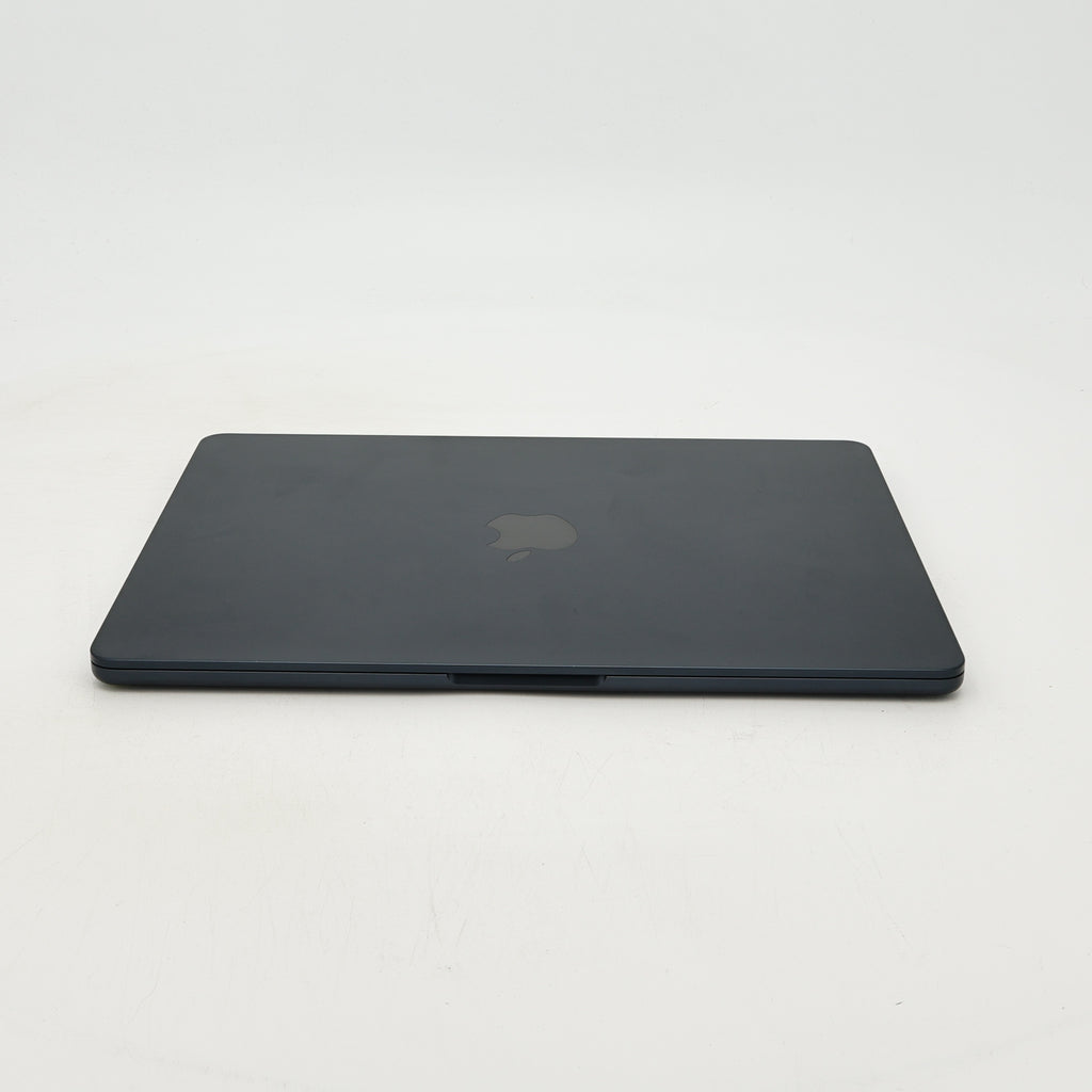 95新 Apple MacBook Air 22年 13寸 M2（8+8核） 8G RAM 256G SSD 午夜色