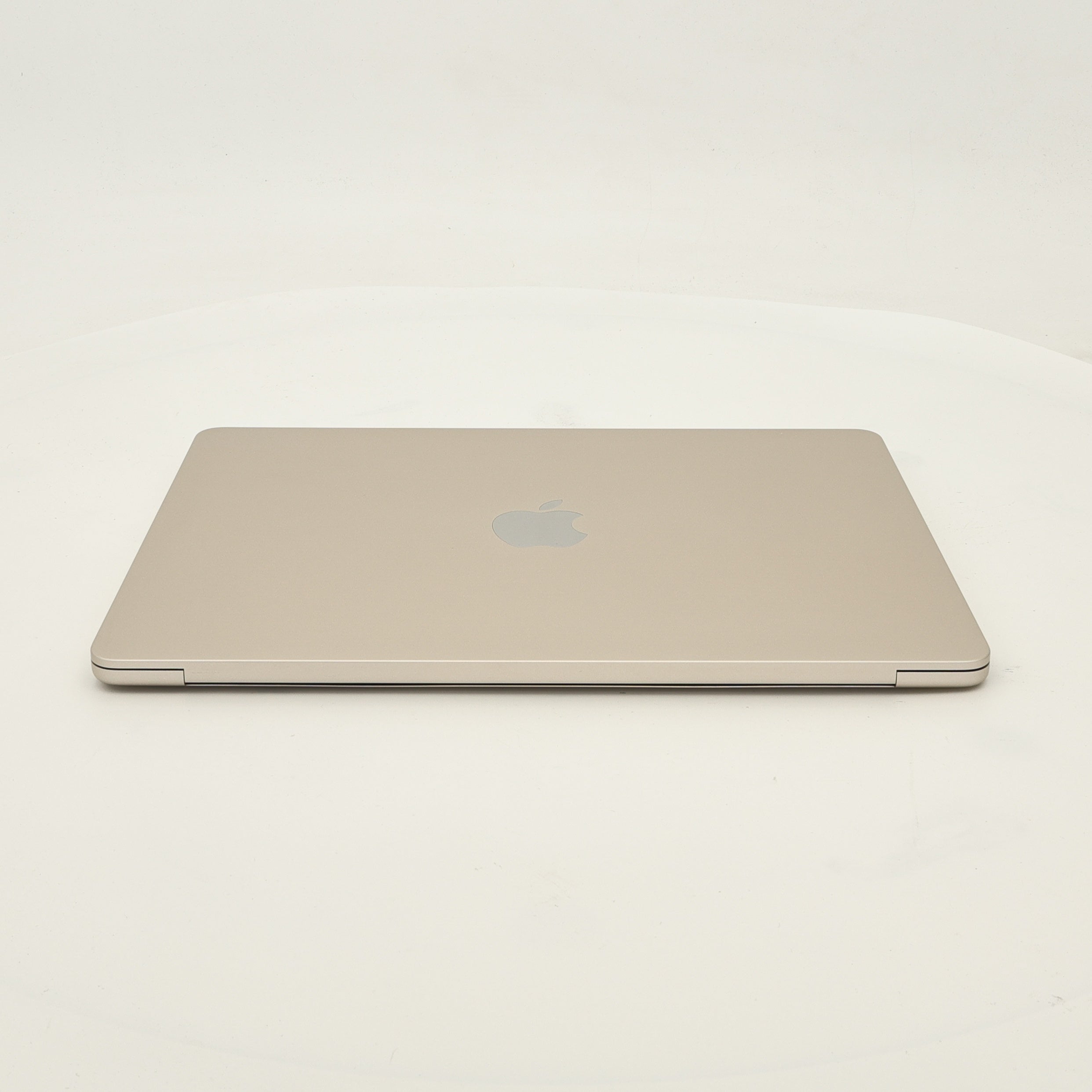 95新 Apple MacBook Air 22年 13寸 M2（8+8核） 16G RAM 256G SSD 星光色