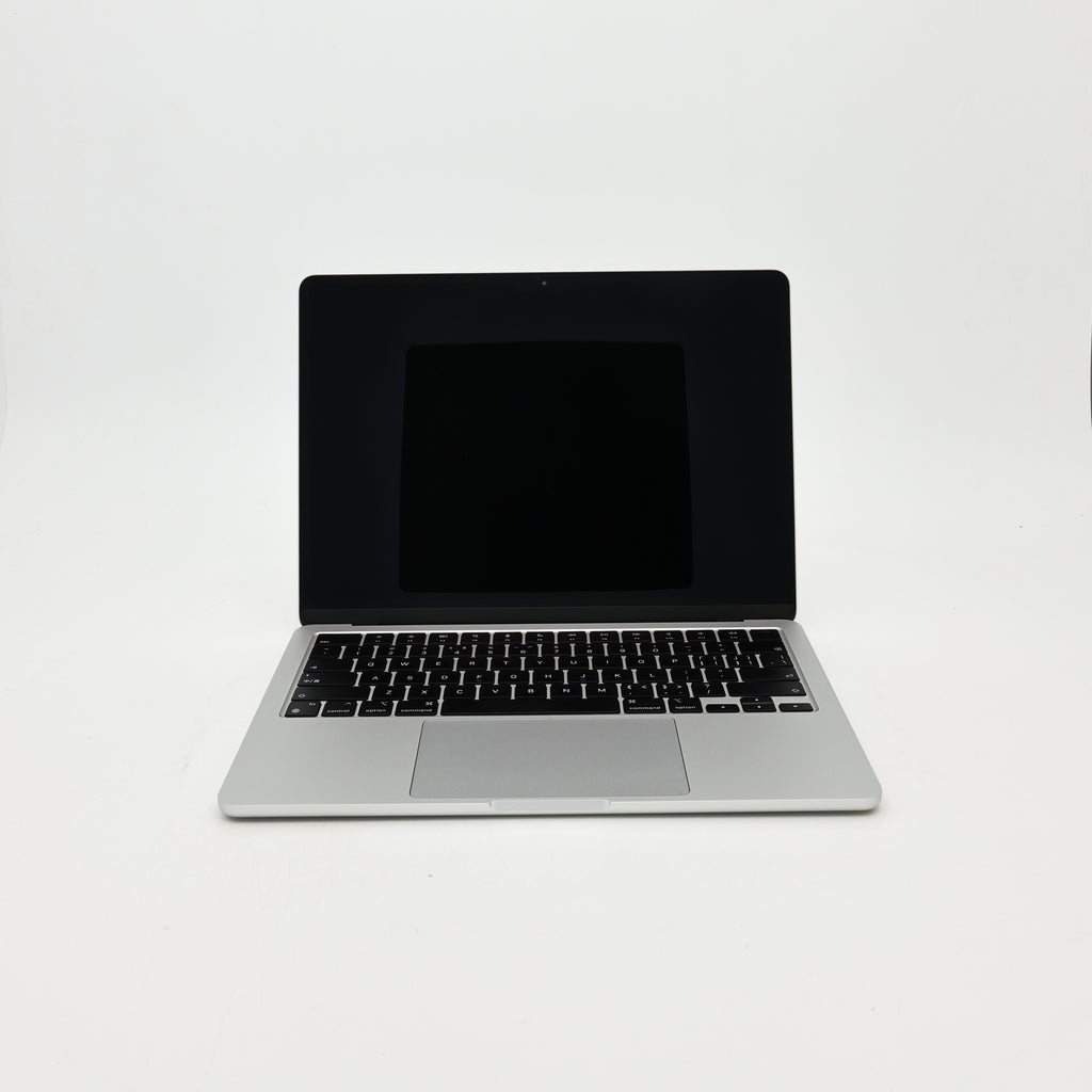 99新 Apple MacBook Air 22年 13寸 M2（8+8核） 8G RAM 256G SSD 銀色