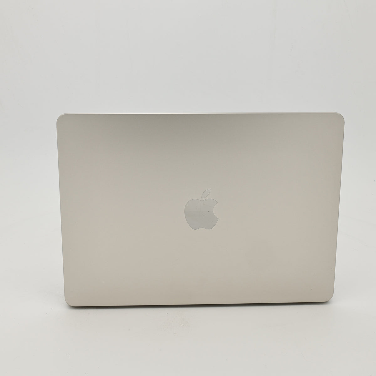 95新 Apple MacBook Air 22年 13寸 M2（8+8核） 8G RAM 256G SSD 星光色