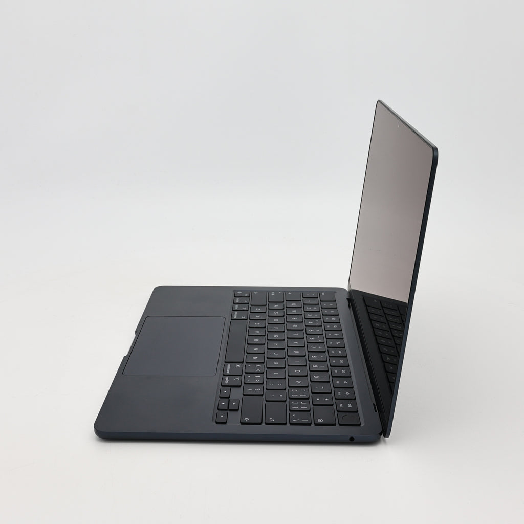 95新 Apple MacBook Air 22年 13寸 M2（8+10核） 16G RAM 256G SSD 午夜色