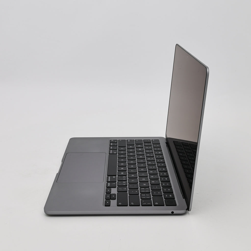 95新 Apple MacBook Air 22年 13寸 M2（8+8核） 8G RAM 256G SSD 深空灰色