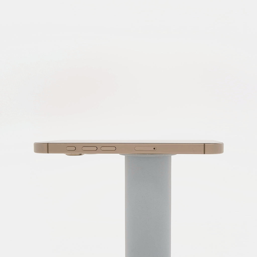 95新 Apple iPhone 16 Pro 256G 沙漠色鈦金屬 中國大陸版