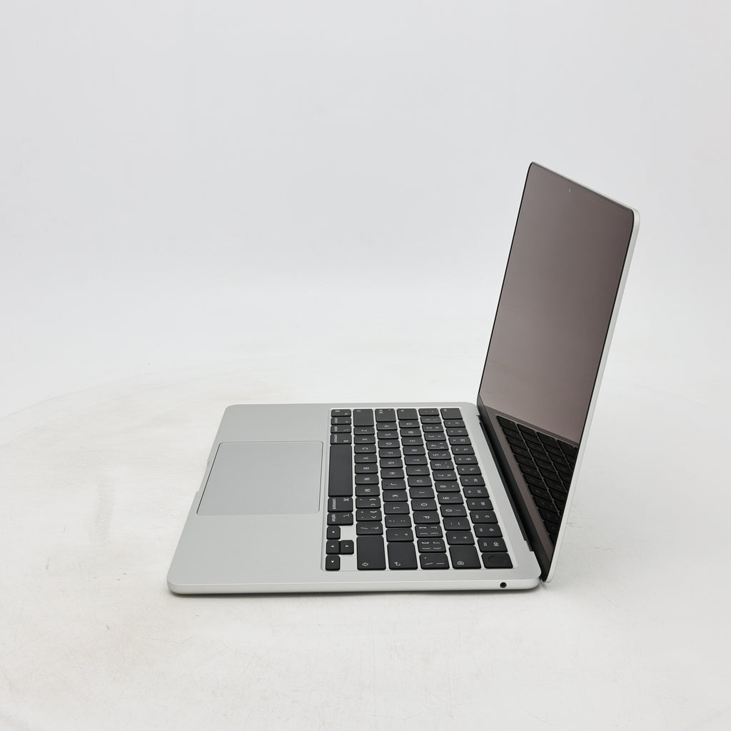 95新 Apple MacBook Air 22年 13寸 M2（8+8核） 8G RAM 256G SSD 銀色