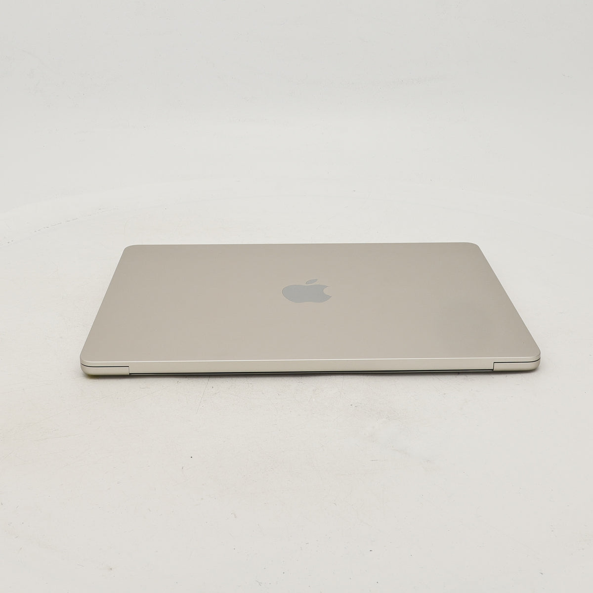 95新 Apple MacBook Air 22年 13寸 M2（8+8核） 16G RAM 256G SSD 星光色