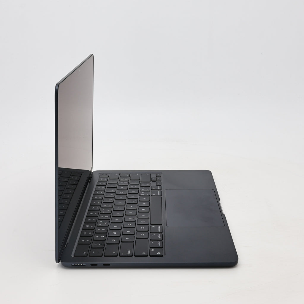 95新 Apple MacBook Air 22年 13寸 M2（8+8核） 8G RAM 256G SSD 午夜色