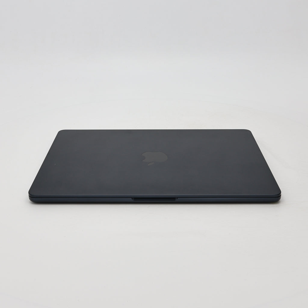 95新 Apple MacBook Air 22年 13寸 M2（8+8核） 8G RAM 256G SSD 午夜色