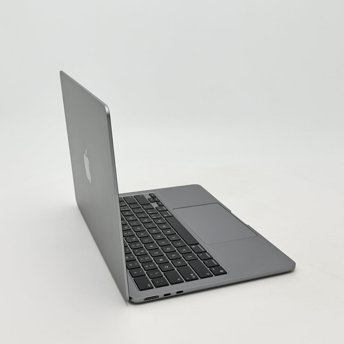 95新 Apple MacBook Air 24年 13寸 M3（8+8核） 8G RAM 256G SSD 深空灰色