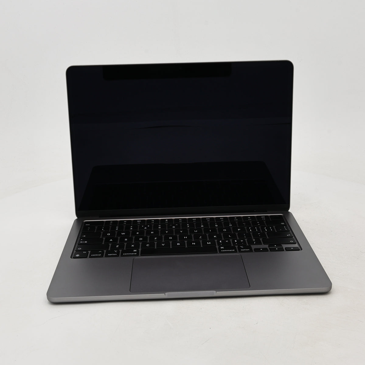 95新 Apple MacBook Air 22年 13寸 M2（8+8核） 8G RAM 256G SSD 深空灰色