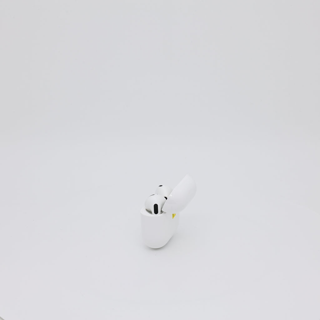 99新 Apple AirPods 5 白色