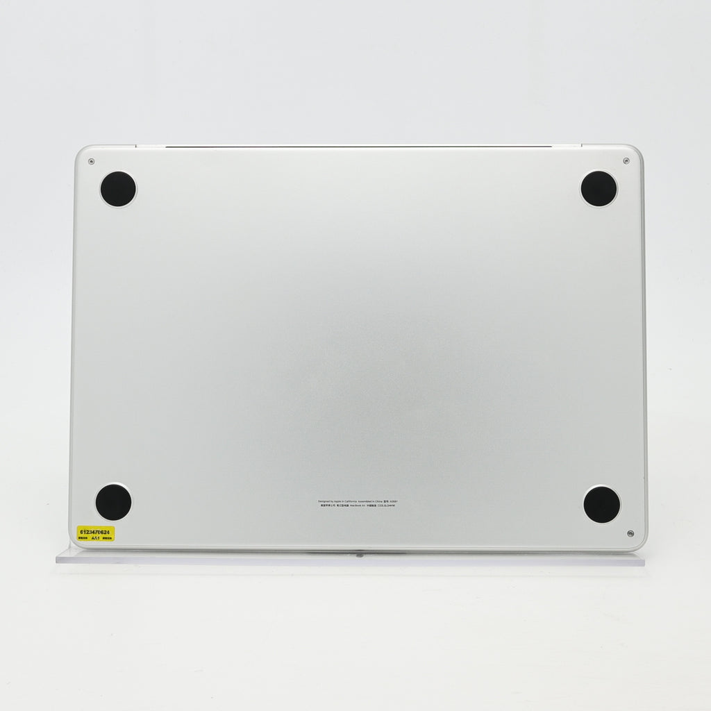 95新 Apple MacBook Air 22年 13寸 M2（8+10核） 8G RAM 512G SSD 銀色