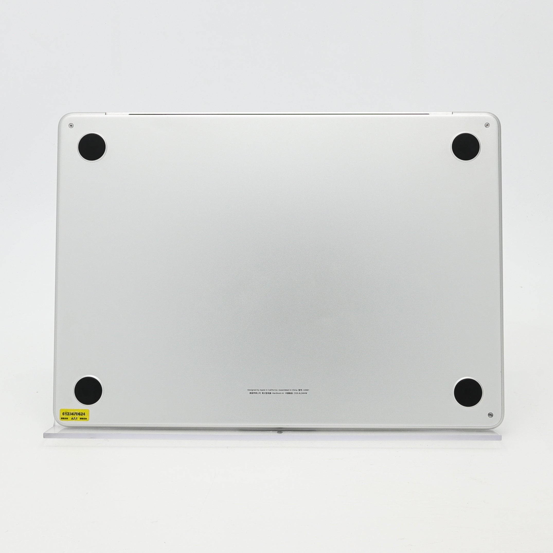95新 Apple MacBook Air 22年 13寸 M2（8+10核） 8G RAM 512G SSD 銀色