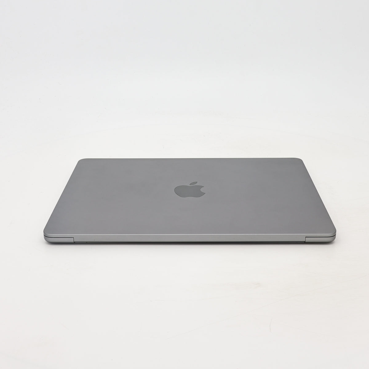 95新 Apple MacBook Air 22年 13寸 M2（8+8核） 8G RAM 256G SSD 深空灰色