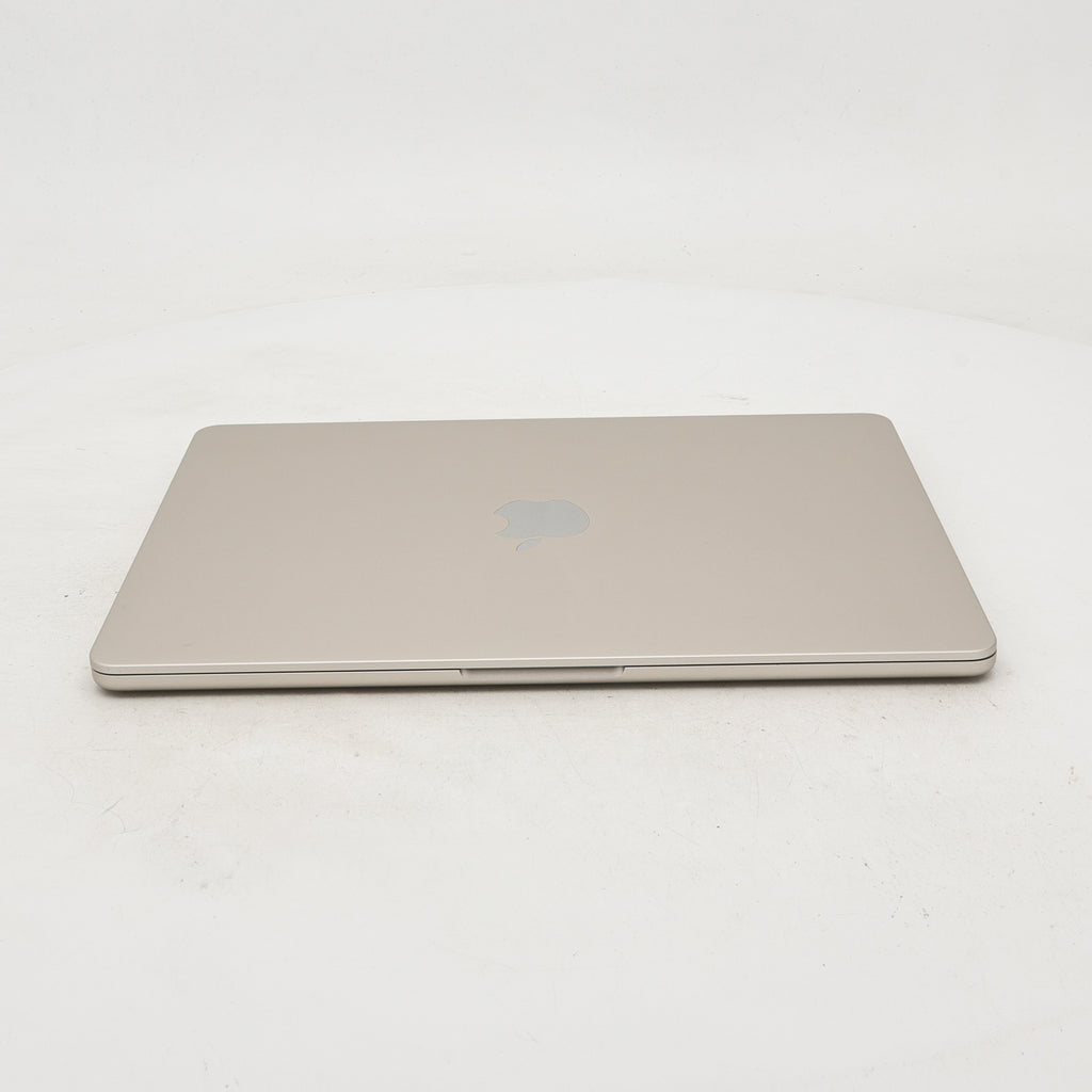 95新 Apple MacBook Air 22年 13寸 M2（8+8核） 8G RAM 256G SSD 星光色