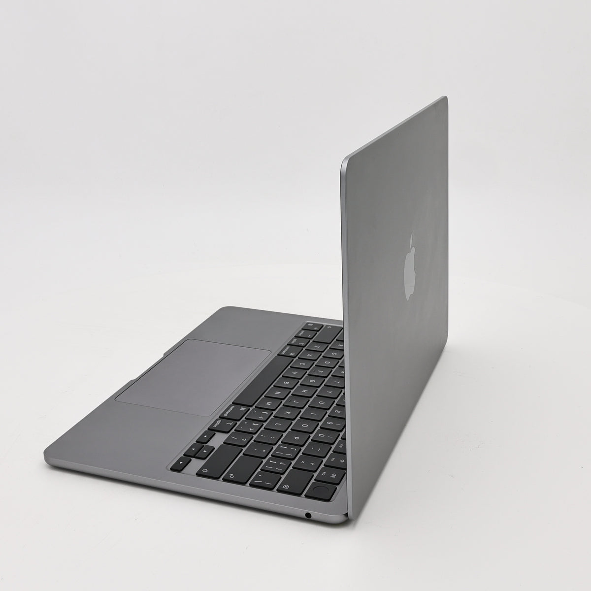 95新 Apple MacBook Air 22年 13寸 M2（8+8核） 8G RAM 512G SSD 深空灰色