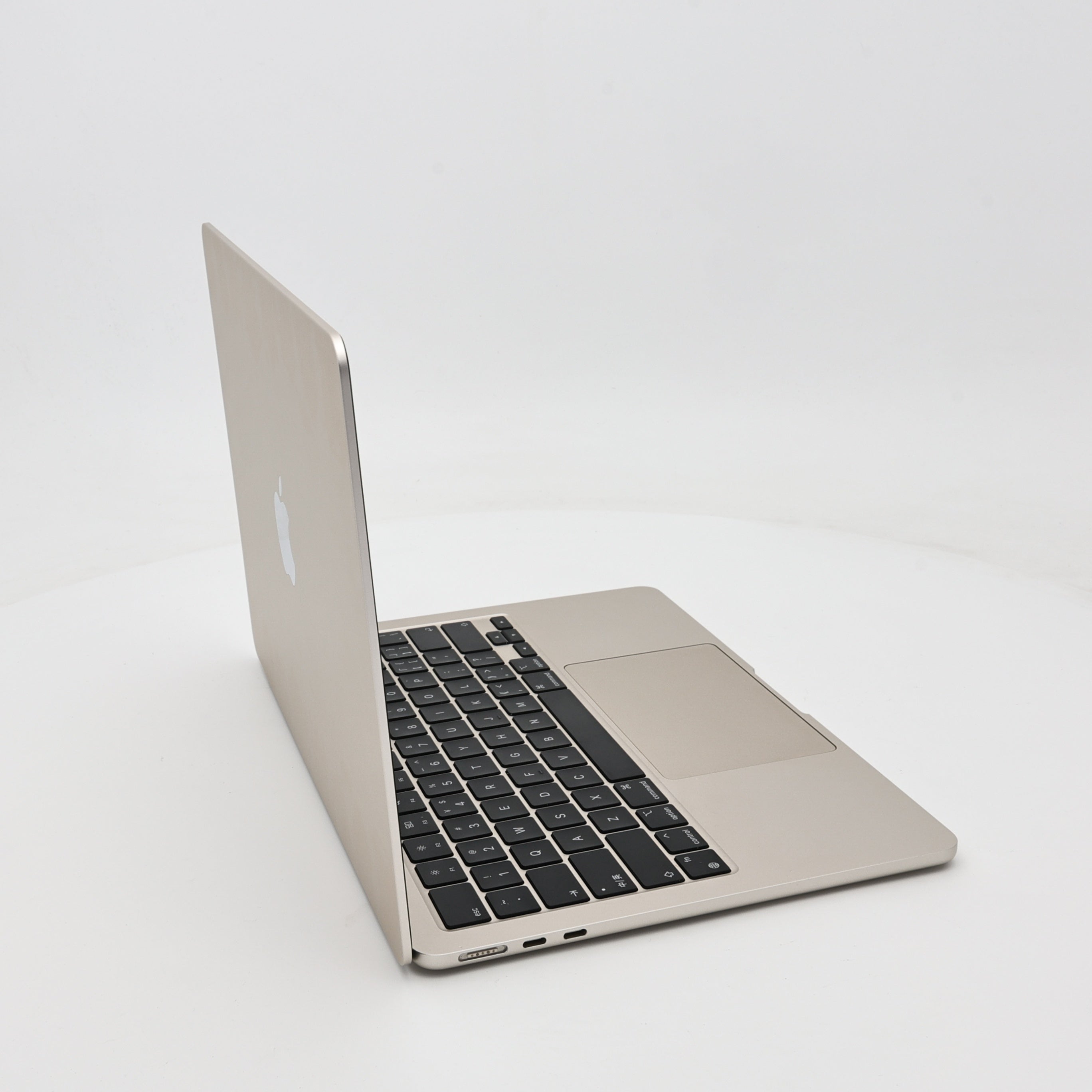 95新 Apple MacBook Air 22年 13寸 M2（8+8核） 8G RAM 256G SSD 星光色