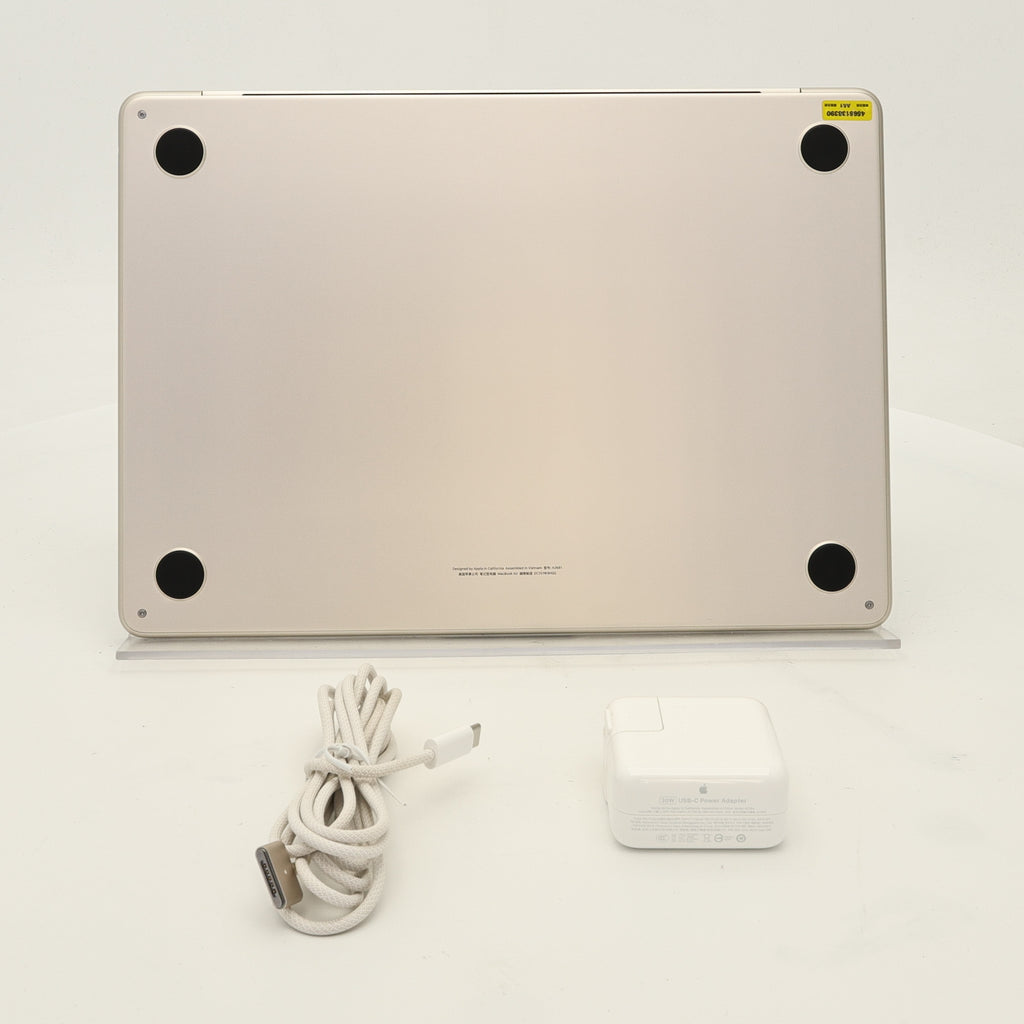 95新 Apple MacBook Air 22年 13寸 M2（8+8核） 16G RAM 256G SSD 星光色