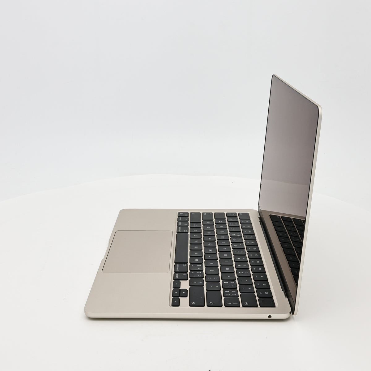 95新 Apple MacBook Air 24年 13寸 M3（8+8核） 8G RAM 256G SSD 星光色