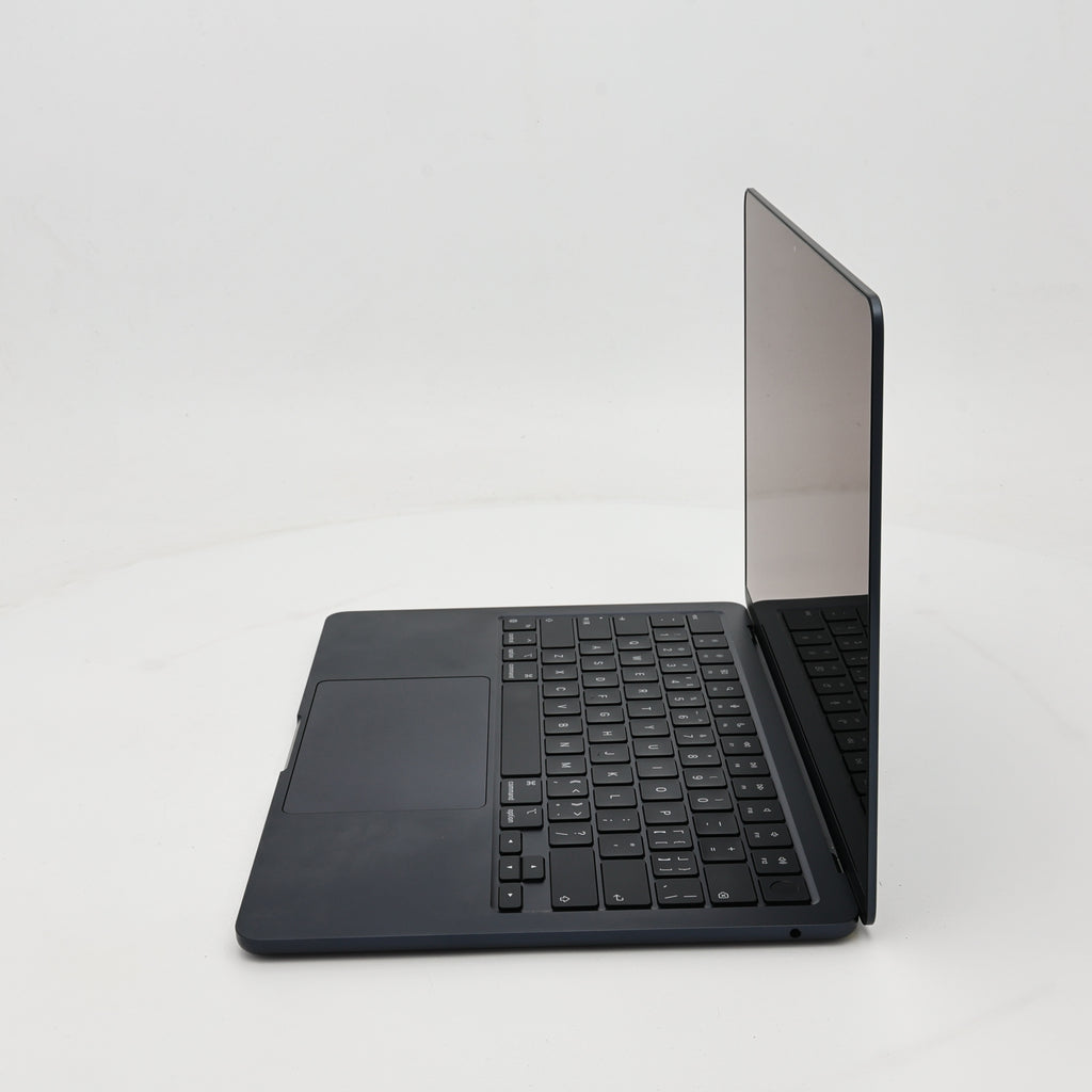 99新 Apple MacBook Air 22年 13寸 M2（8+8核） 8G RAM 256G SSD 午夜色