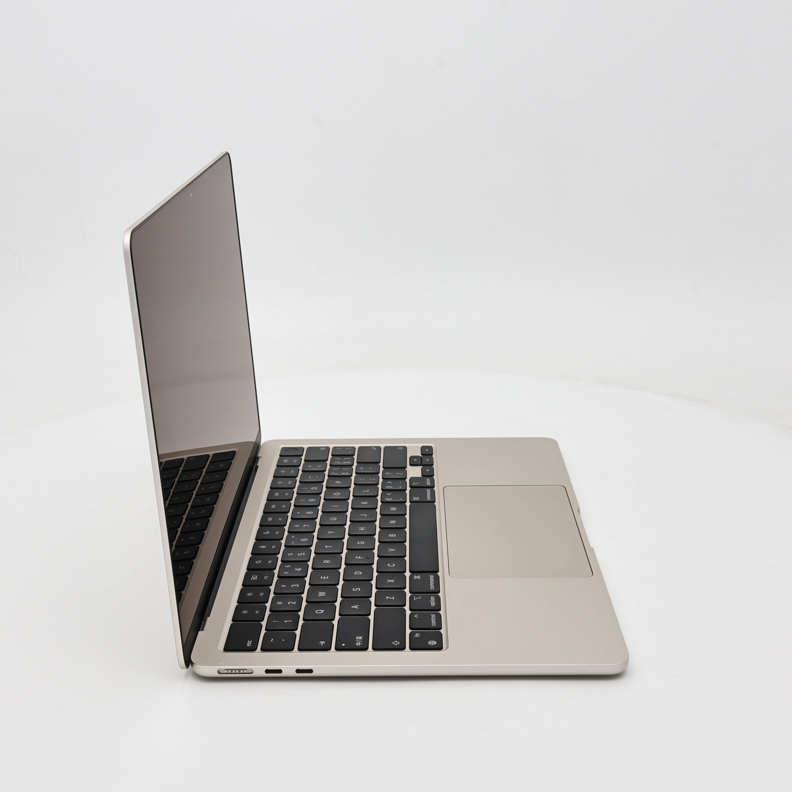 95新 Apple MacBook Air 22年 13寸 M2（8+8核） 8G RAM 256G SSD 星光色