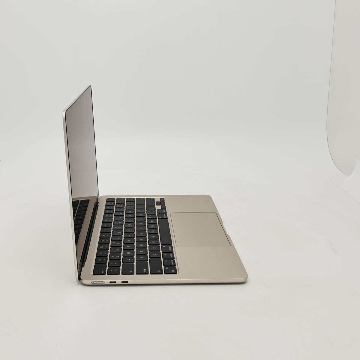95新 Apple MacBook Air 24年 13寸 M3（8+8核） 8G RAM 256G SSD 星光色