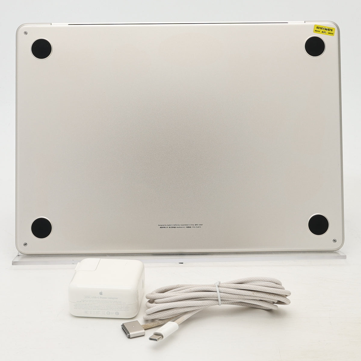 95新 Apple MacBook Air 22年 13寸 M2（8+8核） 16G RAM 256G SSD 銀色