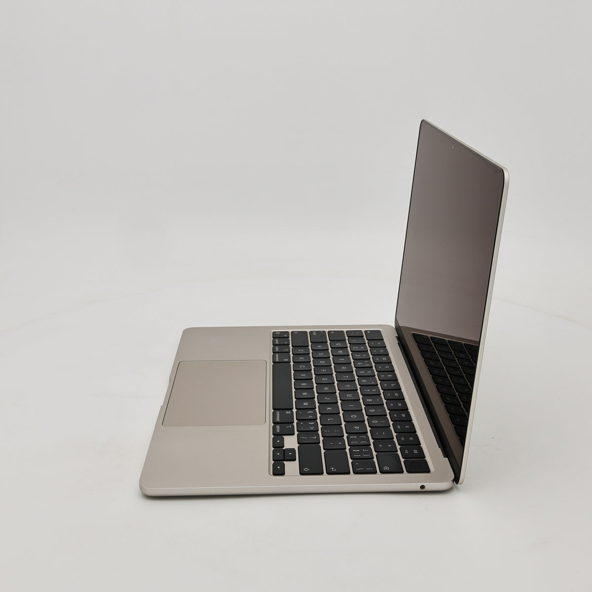 95新 Apple MacBook Air 22年 13寸 M2（8+8核） 8G RAM 512G SSD 星光色