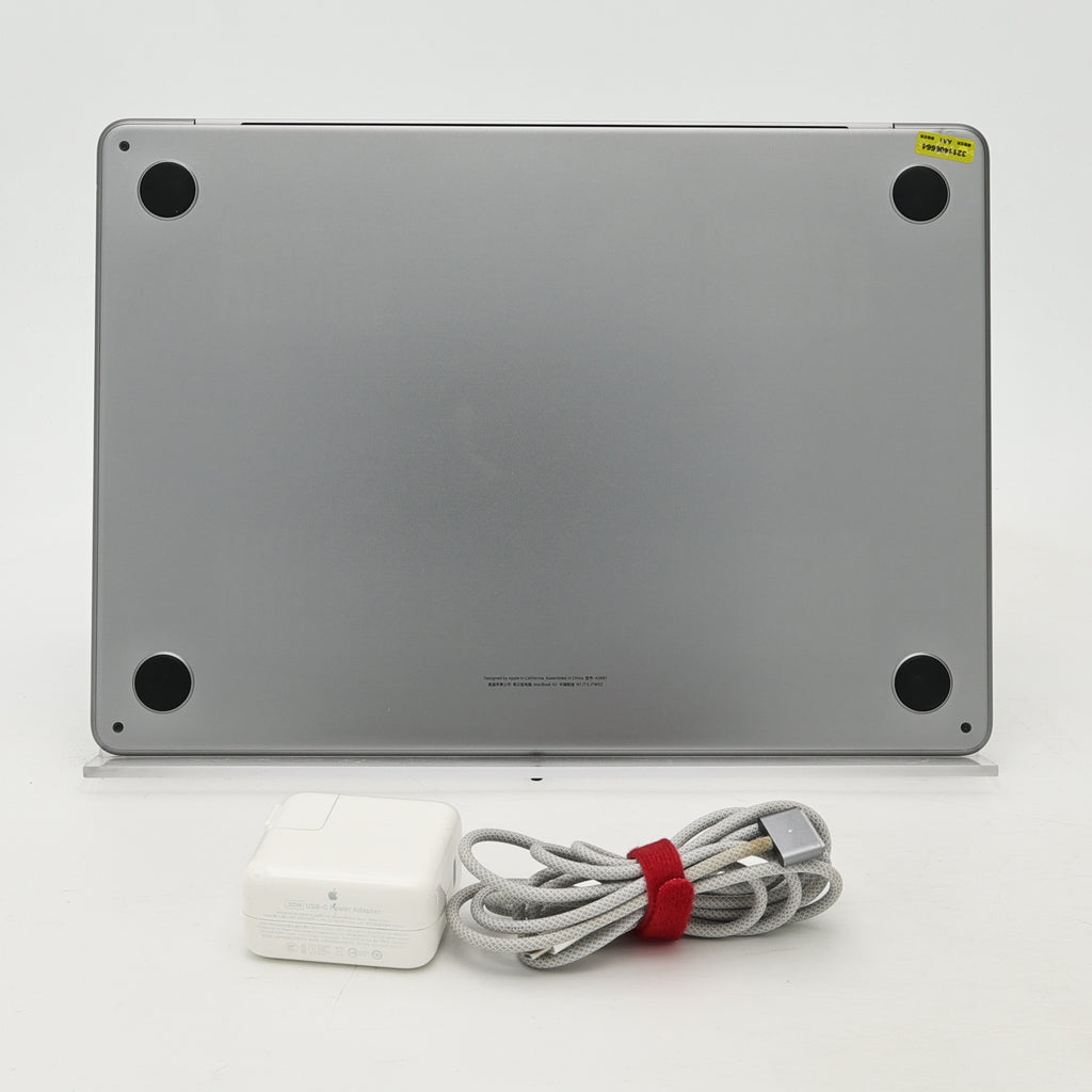 95新 Apple MacBook Air 22年 13寸 M2（8+8核） 8G RAM 256G SSD 深空灰色