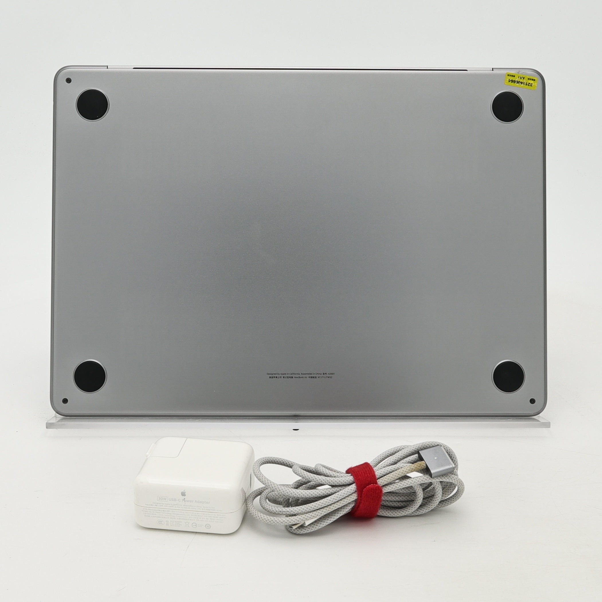 95新 Apple MacBook Air 22年 13寸 M2（8+8核） 8G RAM 256G SSD 深空灰色