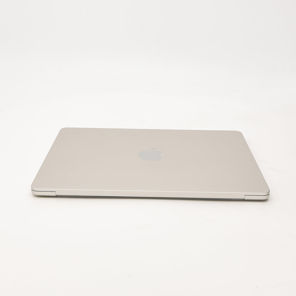95新 Apple MacBook Air 22年 13寸 M2（8+8核） 8G RAM 256G SSD 星光色