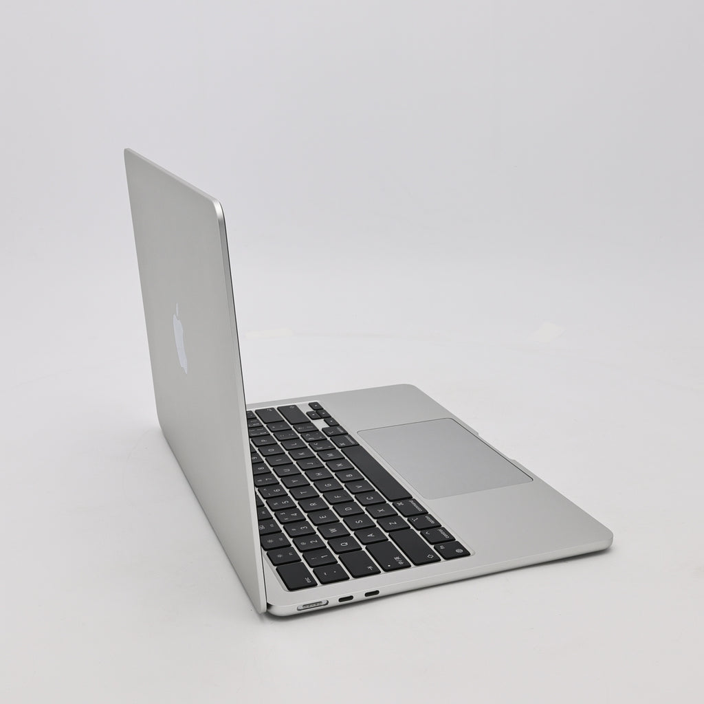 95新 Apple MacBook Air 22年 13寸 M2（8+8核） 8G RAM 512G SSD 銀色