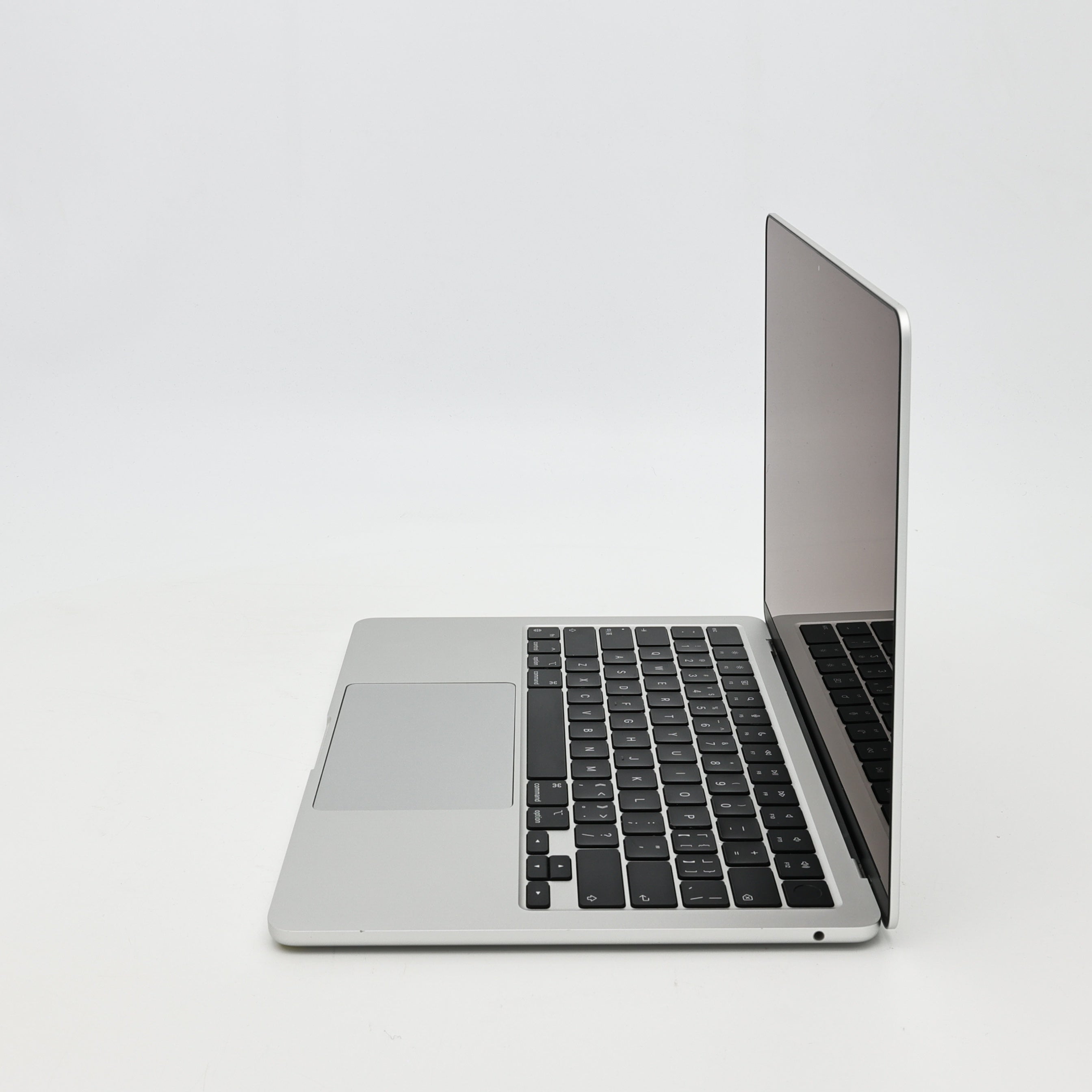 95新 Apple MacBook Air 22年 13寸 M2（8+10核） 8G RAM 512G SSD 銀色