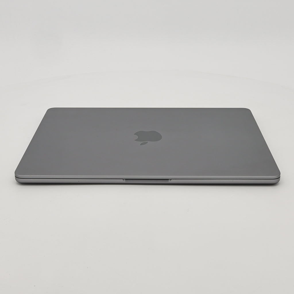 95新 Apple MacBook Air 22年 13寸 M2（8+8核） 8G RAM 256G SSD 深空灰色