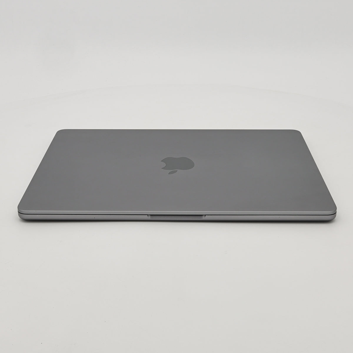 95新 Apple MacBook Air 22年 13寸 M2（8+8核） 8G RAM 256G SSD 深空灰色