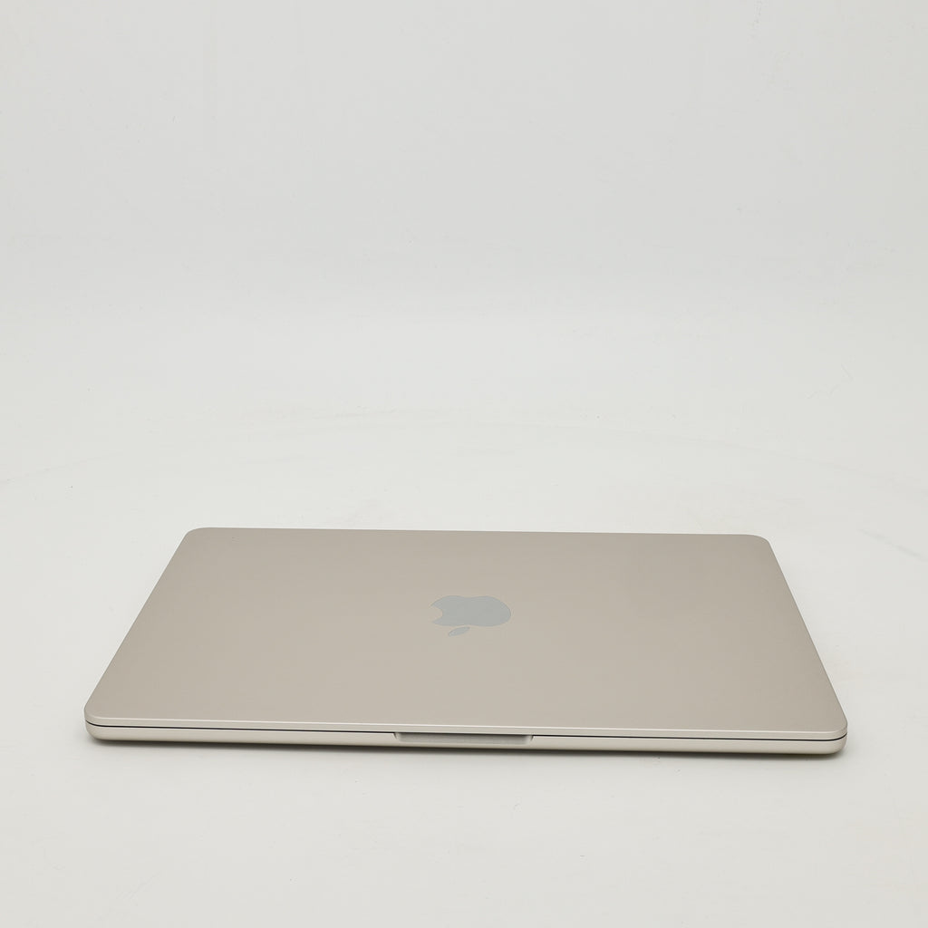 95新 Apple MacBook Air 22年 13寸 M2（8+8核） 8G RAM 256G SSD 星光色