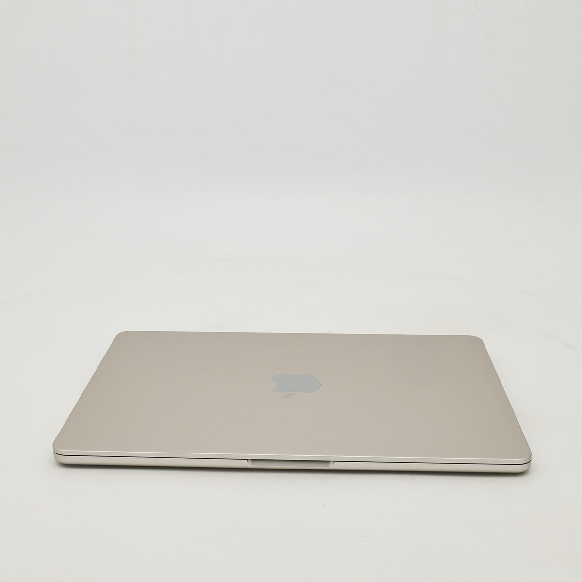 95新 Apple MacBook Air 22年 13寸 M2（8+8核） 8G RAM 256G SSD 星光色
