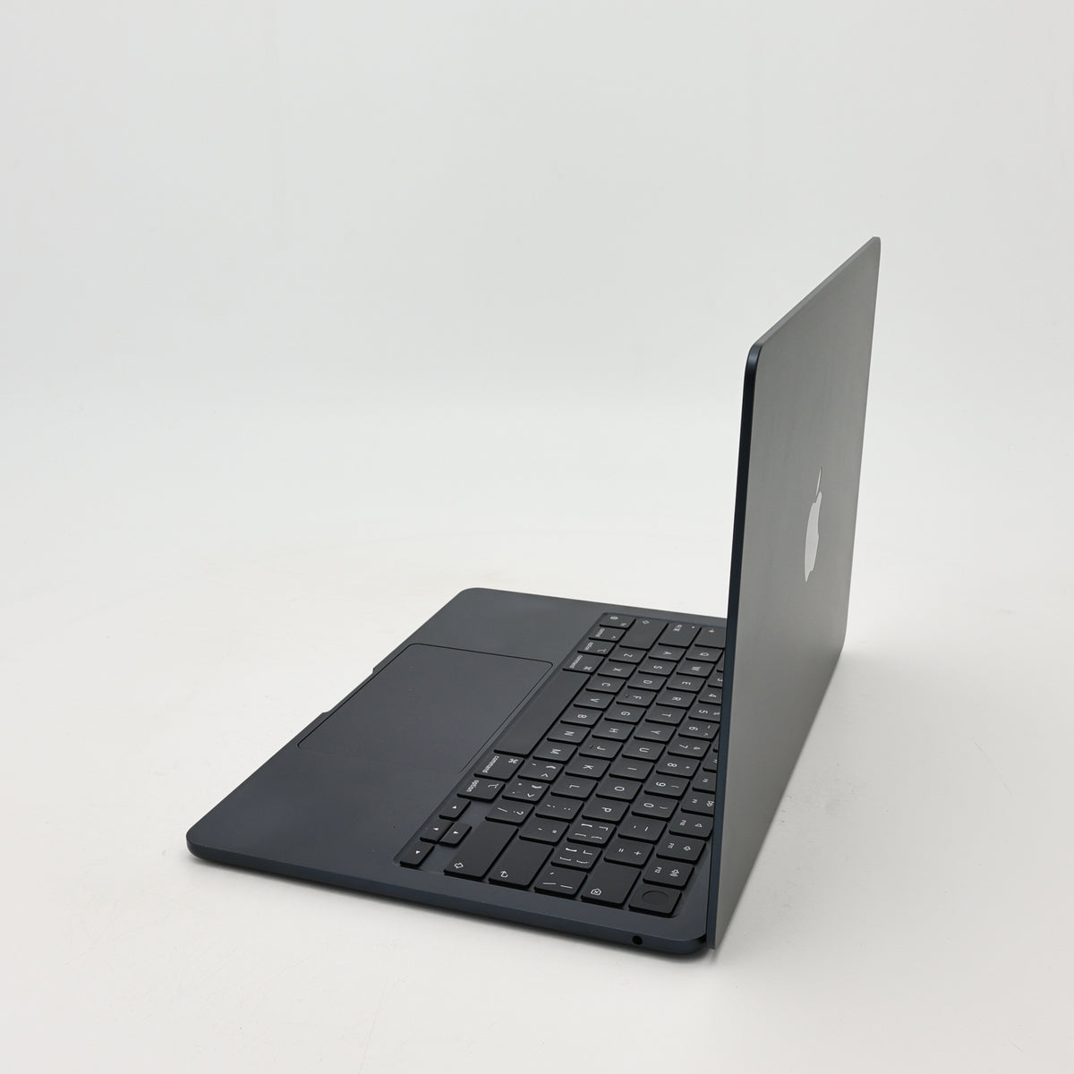 95新 Apple MacBook Air 22年 13寸 M2（8+8核） 8G RAM 256G SSD 午夜色