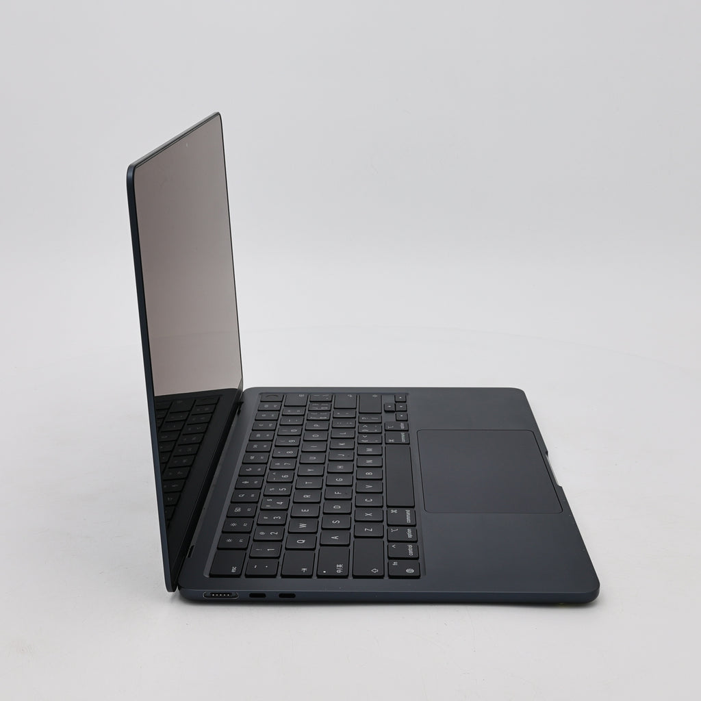 95新 Apple MacBook Air 22年 13寸 M2（8+8核） 16G RAM 256G SSD 午夜色