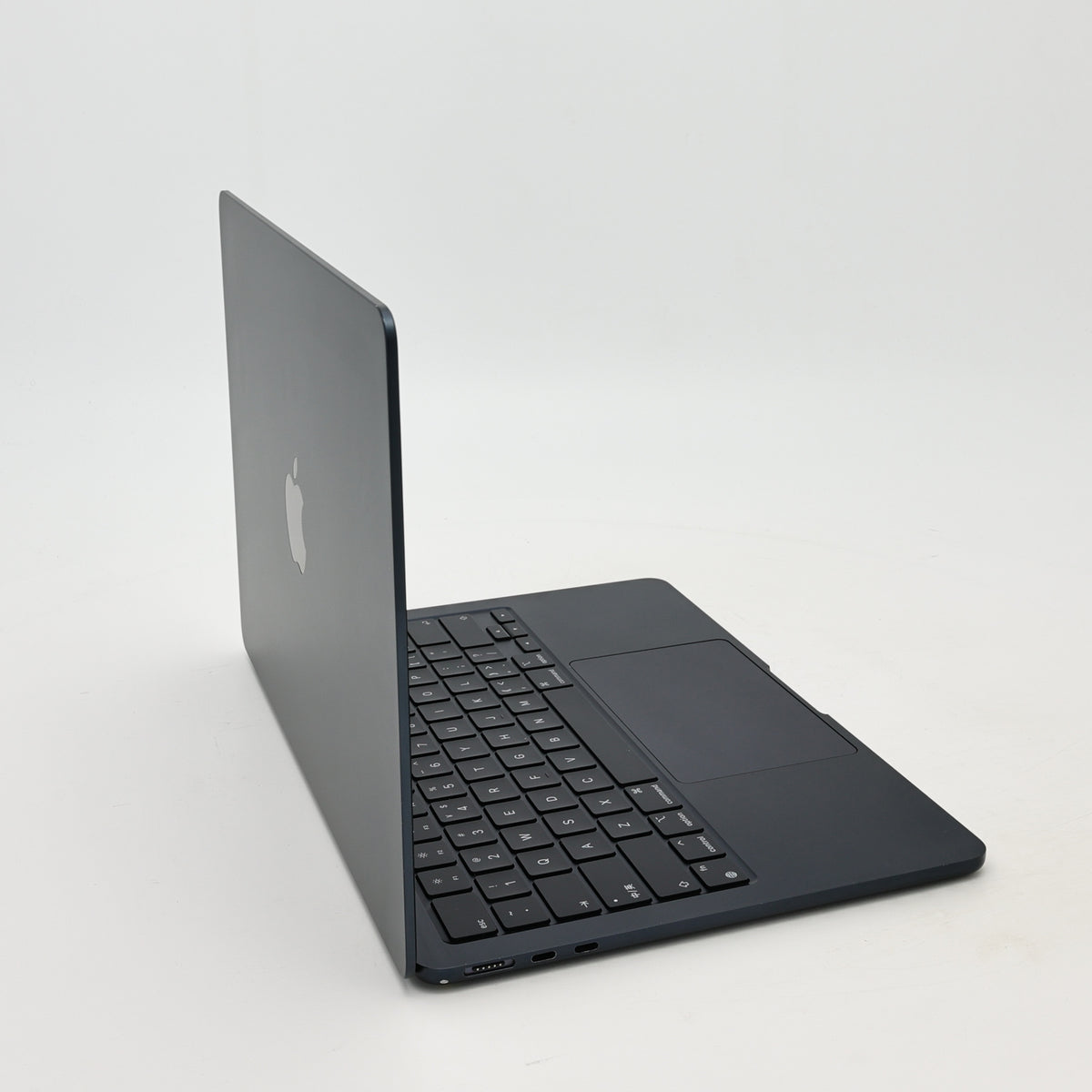 95新 Apple MacBook Air 22年 13寸 M2（8+8核） 8G RAM 256G SSD 午夜色