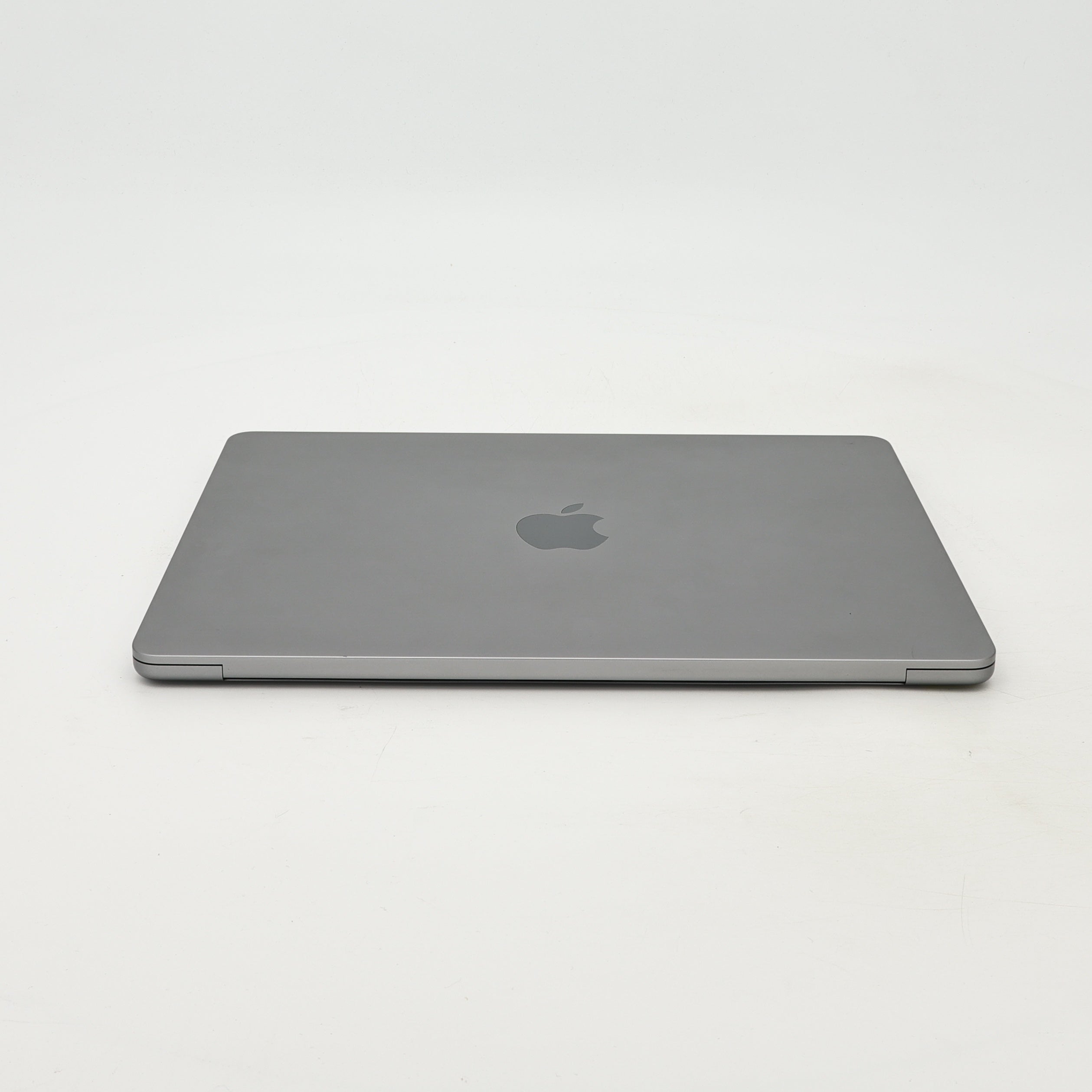 95新 Apple MacBook Air 22年 13寸 M2（8+8核） 8G RAM 256G SSD 深空灰色