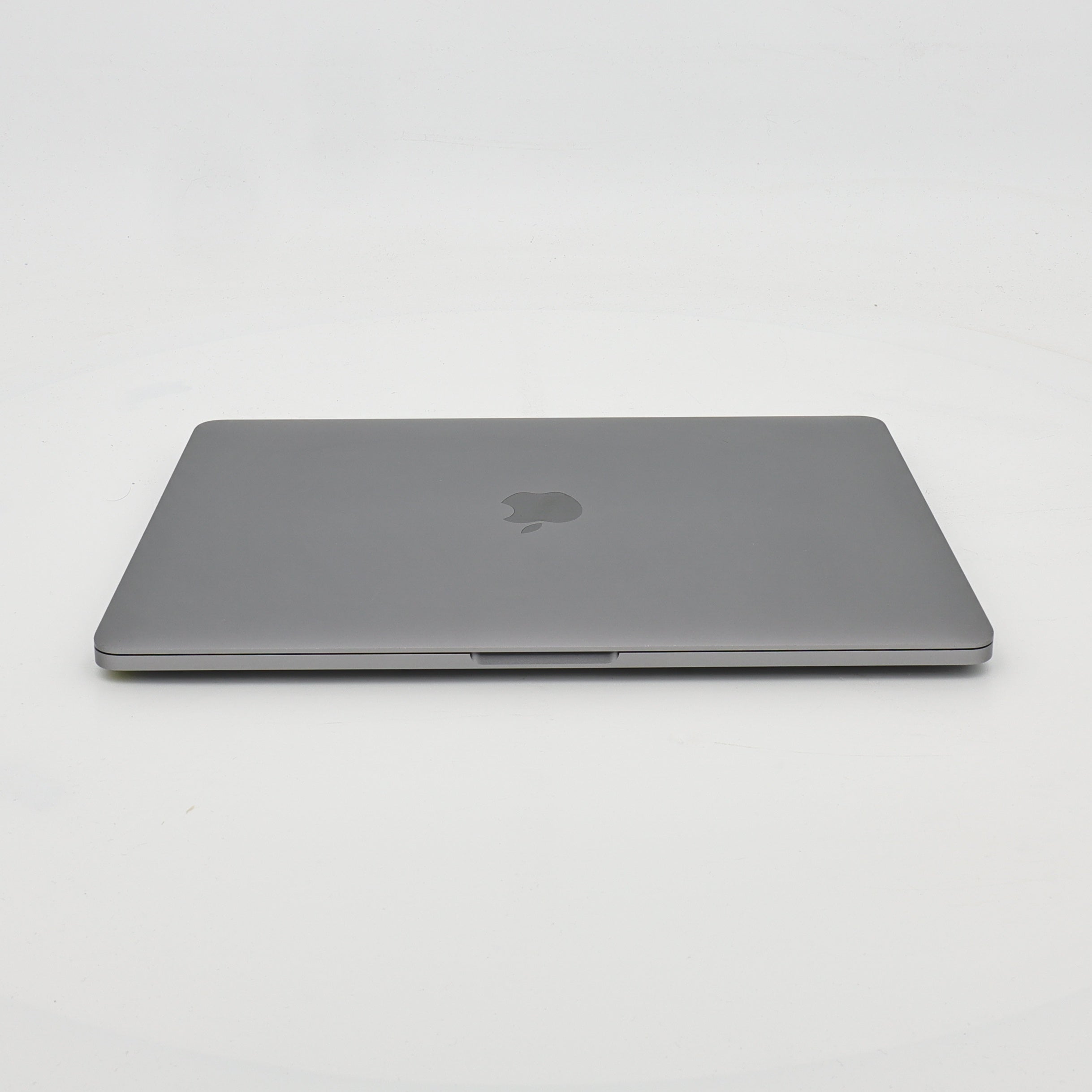 95新 Apple MacBook Pro 22年 13寸 M2（8+10核） 8G RAM 512G SSD 深空灰色