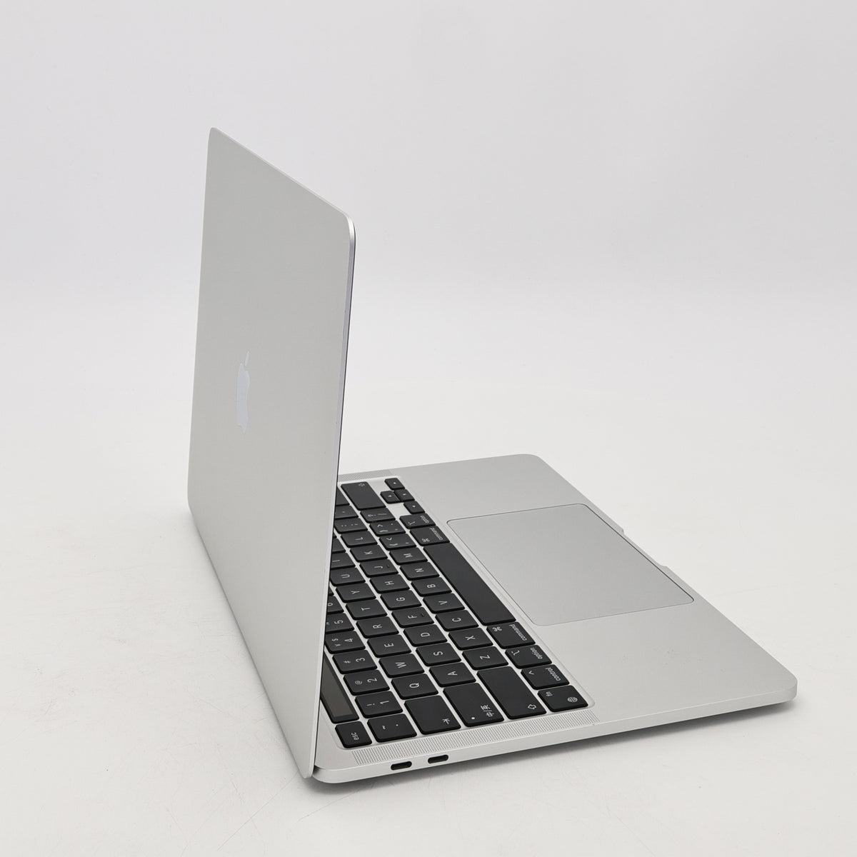 95新 Apple MacBook Pro 22年 13寸 M2（8+10核） 8G RAM 512G SSD 銀色